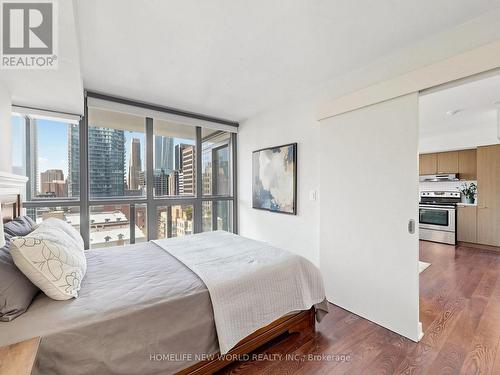 1406 - 110 Charles Street E, Toronto, ON - Indoor Photo Showing Bedroom