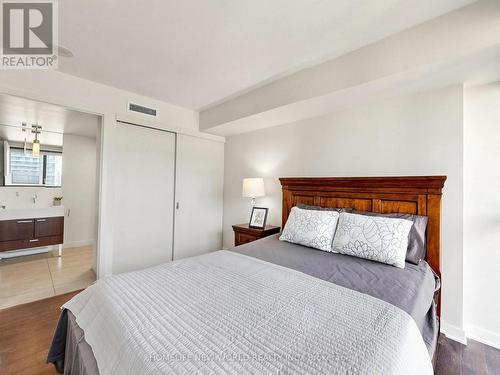 1406 - 110 Charles Street E, Toronto, ON - Indoor Photo Showing Bedroom