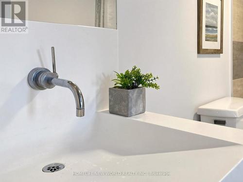 1406 - 110 Charles Street E, Toronto, ON - Indoor Photo Showing Bathroom