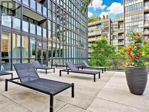 1406 - 110 Charles Street E, Toronto, ON - Outdoor