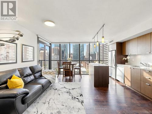 1406 - 110 Charles Street E, Toronto, ON - Indoor