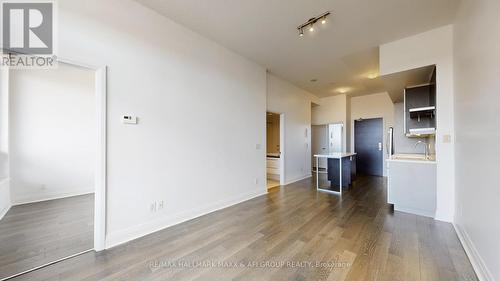 617 - 399 Spring Garden Avenue, Toronto, ON - Indoor Photo Showing Other Room