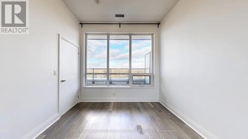 617 - 399 Spring Garden Avenue, Toronto, ON - Indoor Photo Showing Other Room