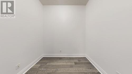 617 - 399 Spring Garden Avenue, Toronto, ON - Indoor Photo Showing Other Room