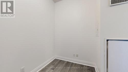 617 - 399 Spring Garden Avenue, Toronto, ON - Indoor Photo Showing Other Room
