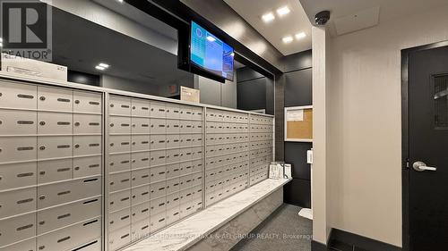 617 - 399 Spring Garden Avenue, Toronto, ON - Indoor