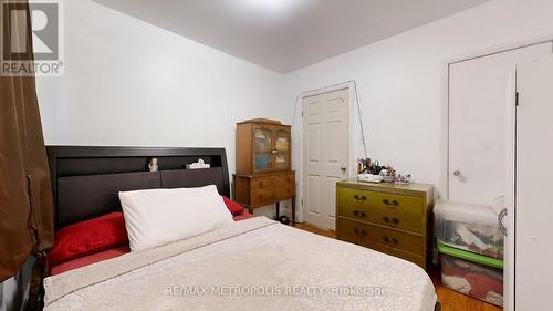 291 Kennedy Road E, Toronto, ON - Indoor Photo Showing Bedroom