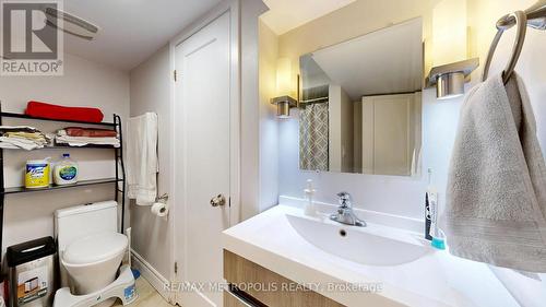 291 Kennedy Road E, Toronto, ON - Indoor Photo Showing Bathroom