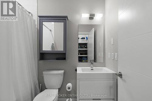 204 - 21 Matchedash Street S, Orillia, ON - Indoor Photo Showing Bathroom