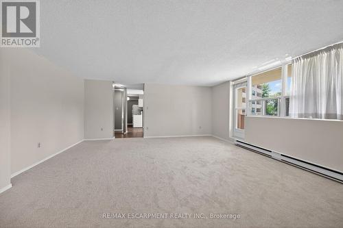 101 - 700 Dynes Road, Burlington, ON - Indoor Photo Showing Other Room