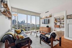1701 - 90 STADIUM ROAD Toronto, ON M5V 3W5