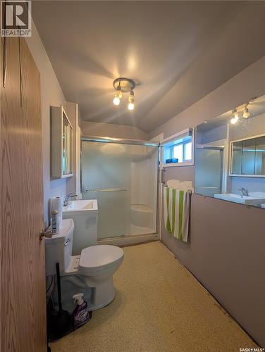 1105 9Th Street, Perdue, SK - Indoor Photo Showing Bathroom