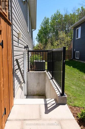 Apartment Entrance - 37 Marilyn Avenue N, Wasaga Beach, ON - Outdoor With Exterior