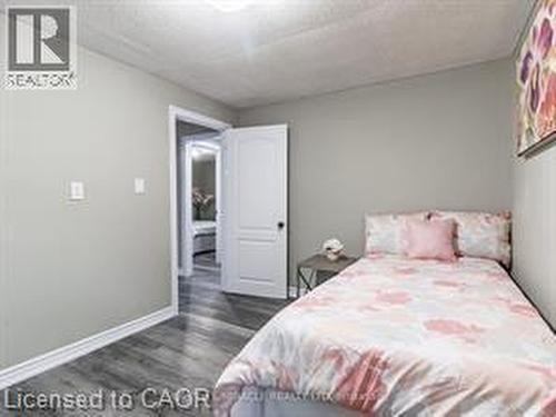 15 SPIERS Crescent  Cambridge, ON N1R 1B3