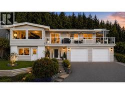 668 ALPINE COURT  North Vancouver, BC V7R 2L8