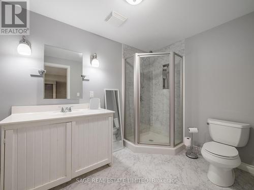 888 Cresta Rider Place, Newmarket, ON - Indoor Photo Showing Bathroom