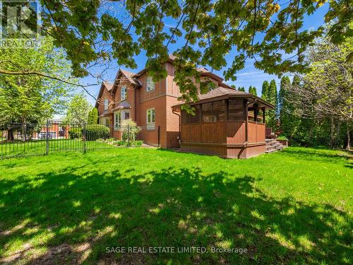 888 Cresta Rider Place, Newmarket, ON - Outdoor