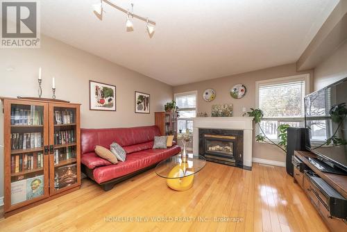 26 Cape Breton Court, Richmond Hill, ON - Indoor Photo Showing Living Room With Fireplace