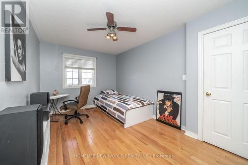 26 Cape Breton Court, Richmond Hill, ON - Indoor Photo Showing Bedroom