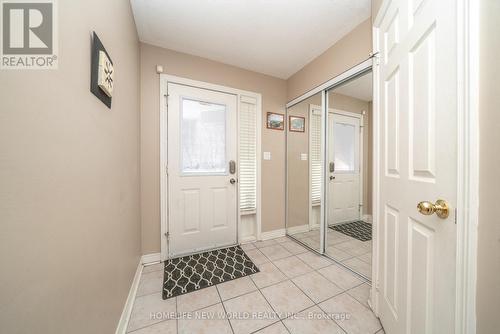 26 Cape Breton Court, Richmond Hill, ON - Indoor Photo Showing Other Room