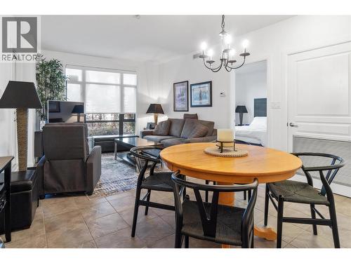 654 Cook Road Unit# 142, Kelowna, BC - Indoor Photo Showing Dining Room
