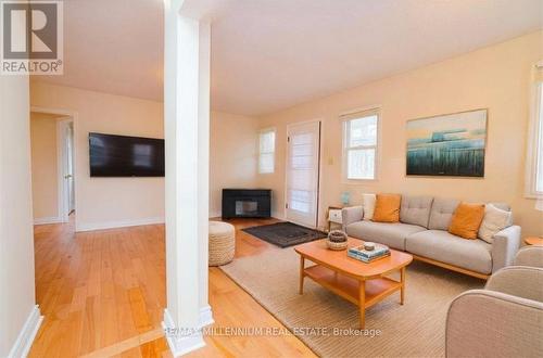 2424 Olde Base Line Road, Caledon, ON - Indoor Photo Showing Living Room With Fireplace