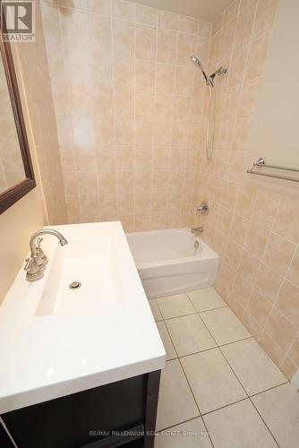 2424 Olde Base Line Road, Caledon, ON - Indoor Photo Showing Bathroom