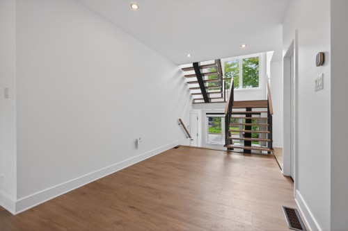 Passageway - 3 Rue Thomas-Dennis, Notre-Dame-De-L'Île-Perrot, QC - Indoor Photo Showing Other Room