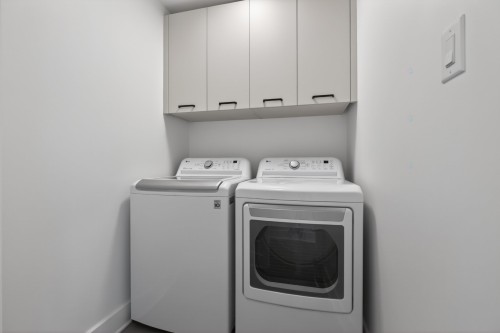 Laundry - 3 Rue Thomas-Dennis, Notre-Dame-De-L'Île-Perrot, QC - Indoor Photo Showing Laundry Room