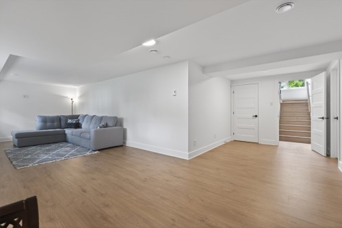 Game Room - 3 Rue Thomas-Dennis, Notre-Dame-De-L'Île-Perrot, QC - Indoor Photo Showing Other Room