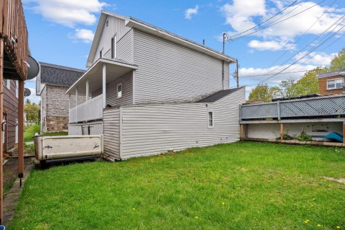 Courtyard - 3 Rue Bohémier, Sainte-Agathe-Des-Monts, QC - Outdoor With Exterior