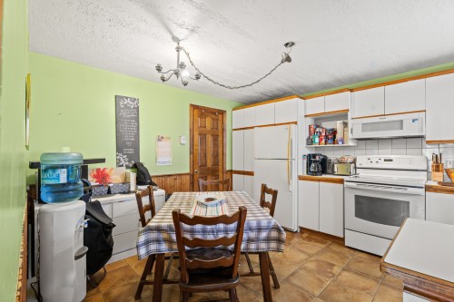 Kitchen - 3 Rue Bohémier, Sainte-Agathe-Des-Monts, QC - Indoor