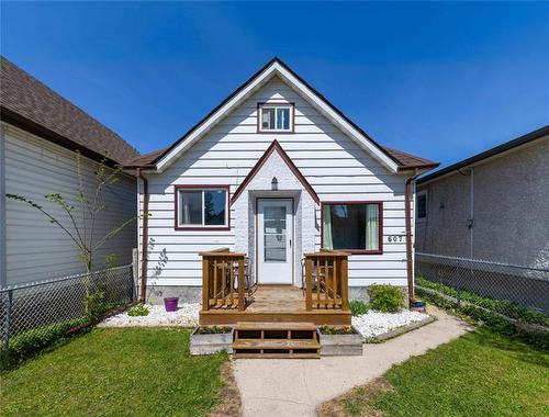 607 Boyd Ave, Winnipeg, MB 