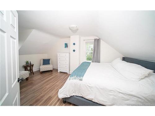 576 Charlotte St, Fredericton, NB 
