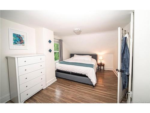 576 Charlotte St, Fredericton, NB 