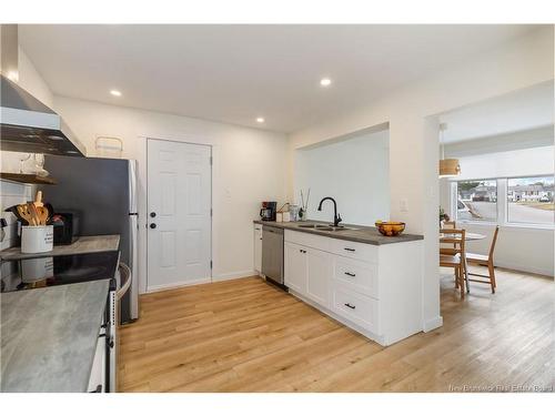 80 Ealey Cres, Riverview, NB 