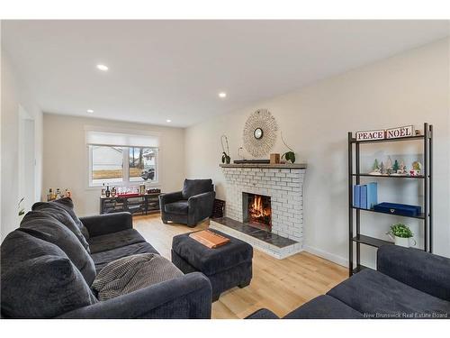 80 Ealey Cres, Riverview, NB 