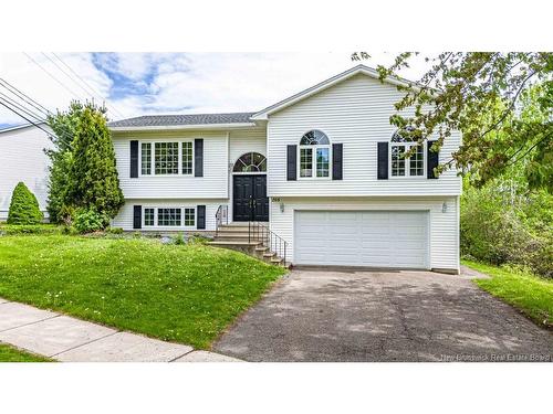205 Kimble Dr, Fredericton, NB 