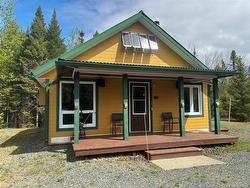 Camp Rue de la Gare Pointe-Verte, NB E8J 2N3