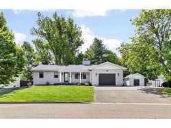 76 Avalon ST Dieppe, NB E1A 1J9