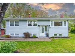 216 Canterbury AVE  Riverview, NB E1B 2R5