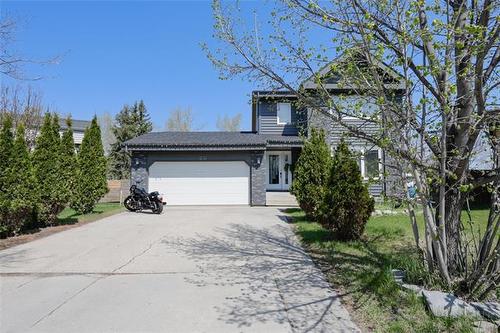 28 Stonegate Cl, Winnipeg, MB 