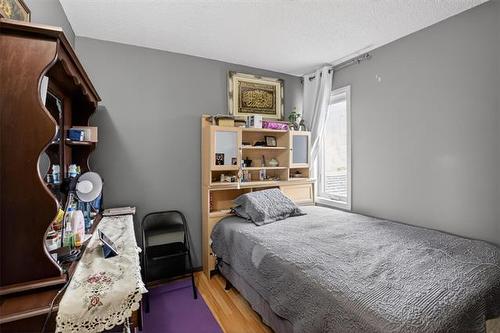 28 Stonegate Cl, Winnipeg, MB 