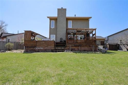 28 Stonegate Cl, Winnipeg, MB 
