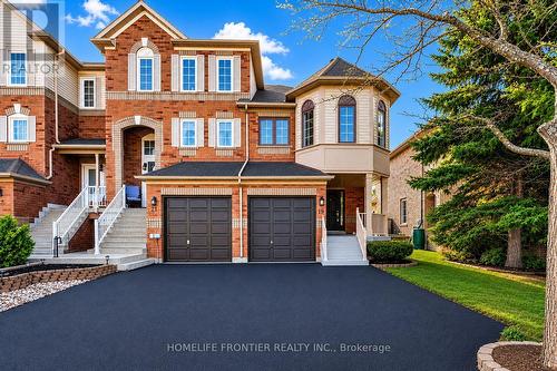 19 BOWLER STREET  Aurora, ON L4G 7J2