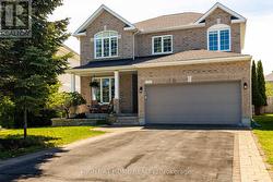 109 COYOTE CRESCENT Ottawa, ON K2S 2G4