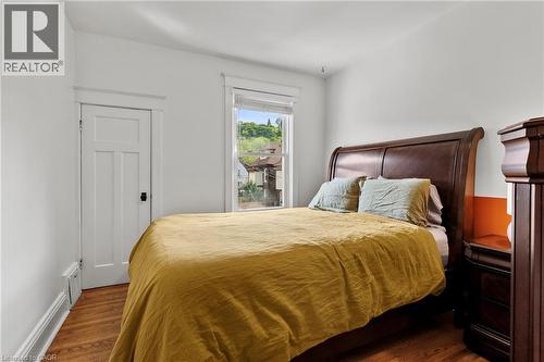 260 Stinson Crescent, Hamilton, ON - Indoor Photo Showing Bedroom