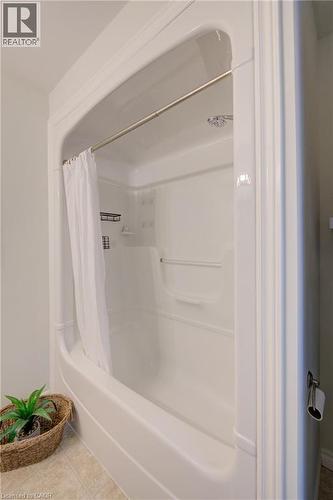 465 Colt Street, Waterloo, ON - Indoor Photo Showing Bathroom
