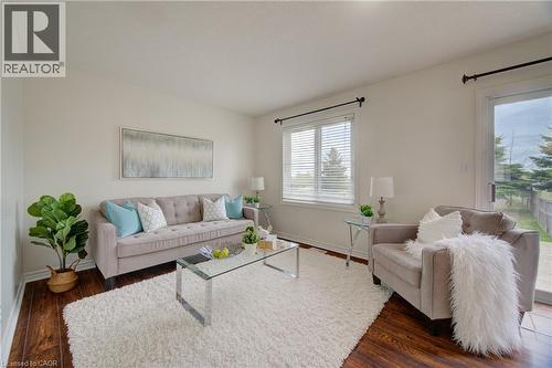 465 Colt Street, Waterloo, ON - Indoor Photo Showing Living Room