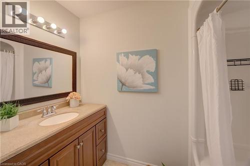 465 Colt Street, Waterloo, ON - Indoor Photo Showing Bathroom